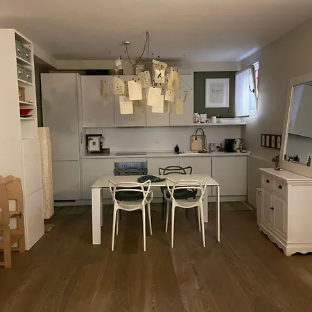 Casa Con Giardino Di Fronte Al Parco شقة *