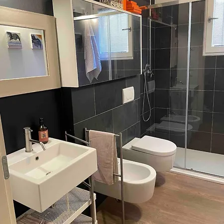 Casa Con Giardino Di Fronte Al Parco Apartamento