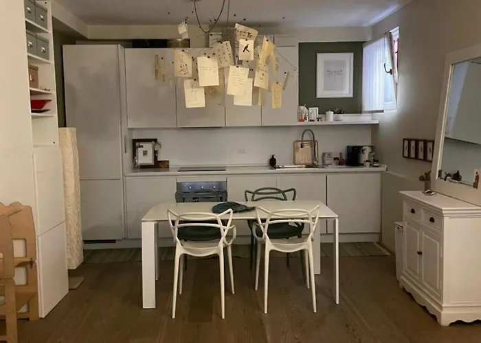 Casa Con Giardino Di Fronte Al Parco شقة *